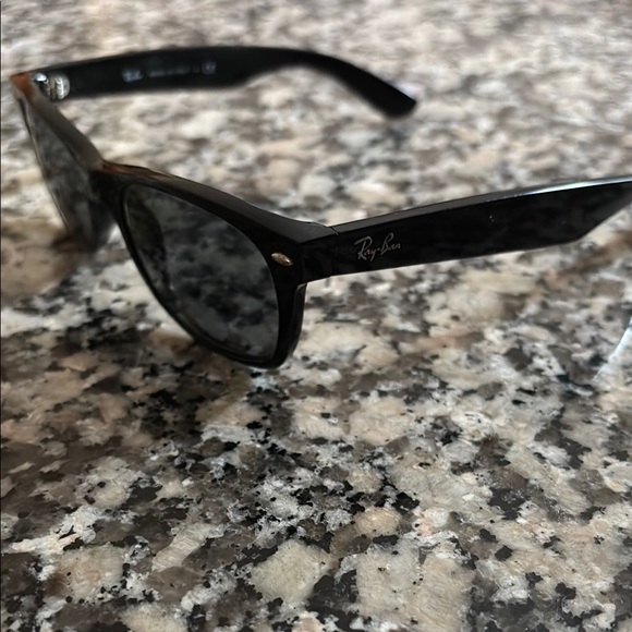 Ray-Ban RB2132 “New Wayfarer” Style Sunglasses Black Classic Prescription - Picture 2 of 16